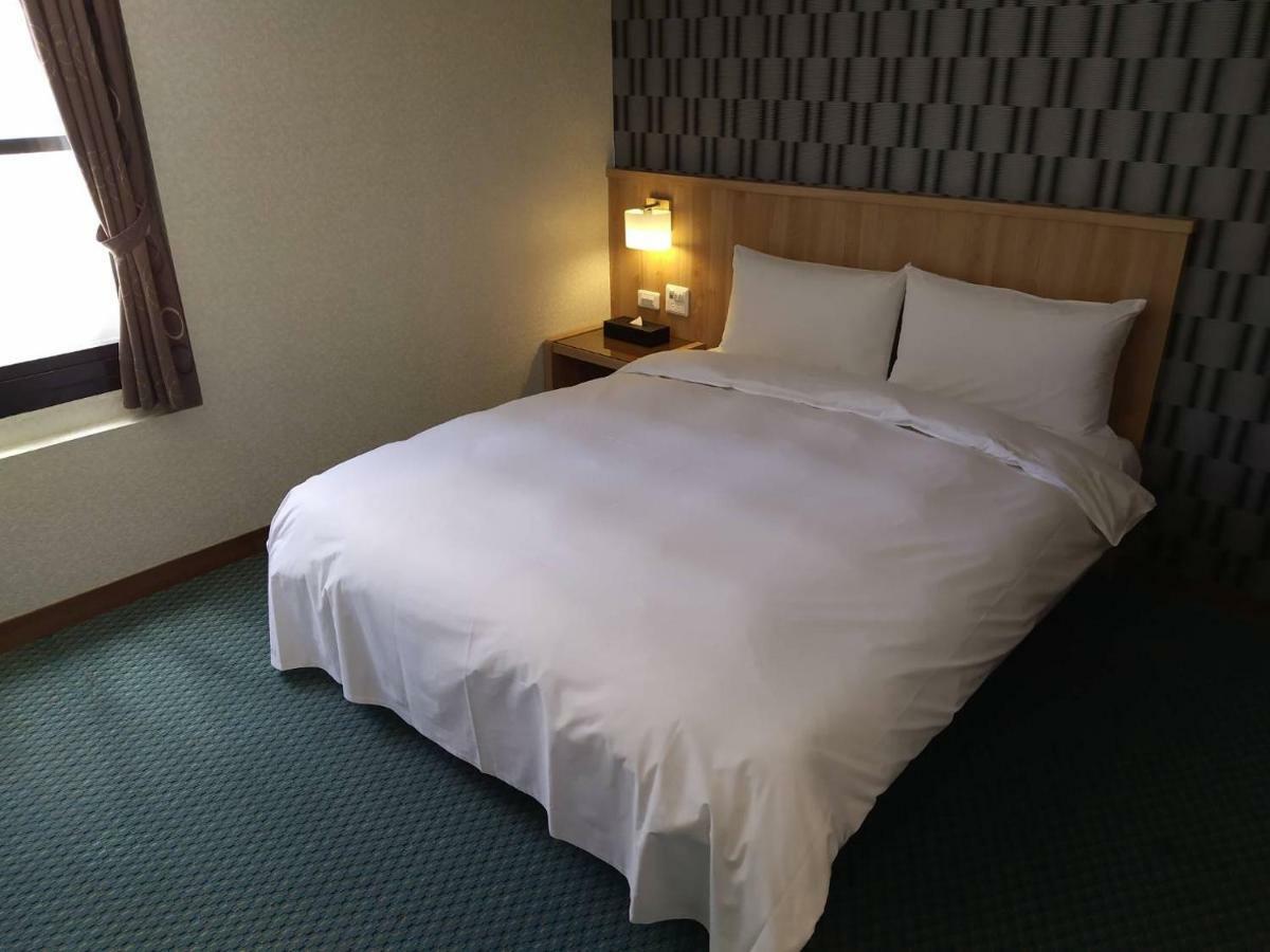 Sung Tai Hotel Kaohsiung Zewnętrze zdjęcie