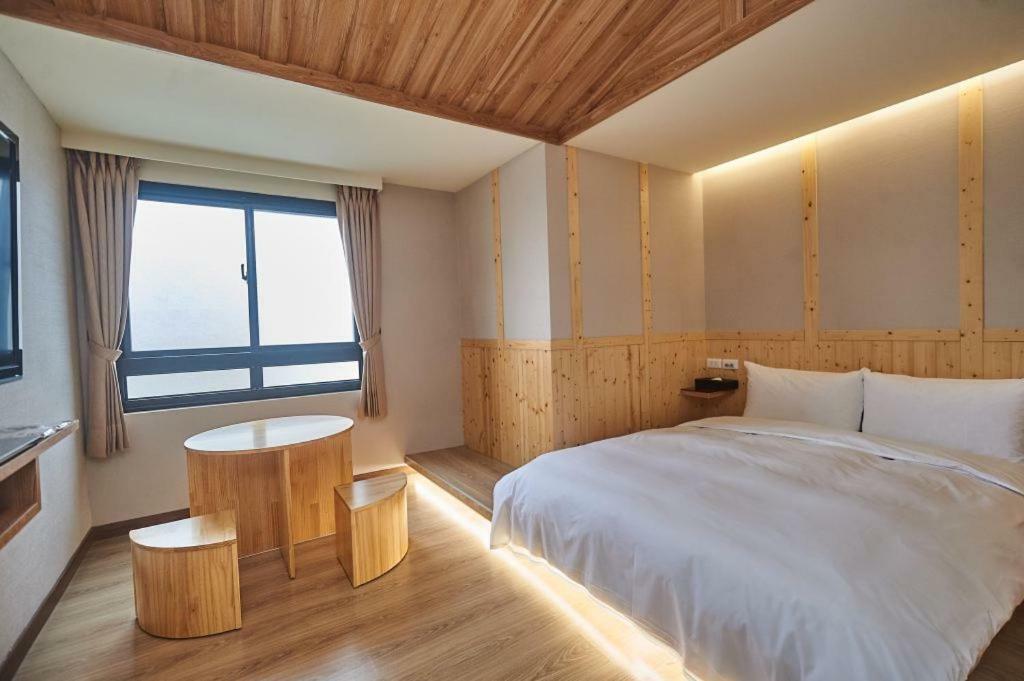 Sung Tai Hotel Kaohsiung Zewnętrze zdjęcie